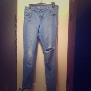 Old Navy Light Wash Mid-Rise Ripped Jeans